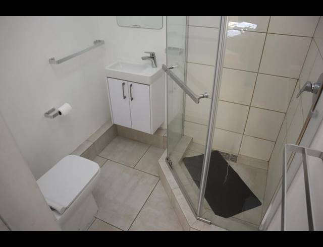 1 BEDROOM PROPERTY TO RENT IN BLOUBERG BEACHFRONT